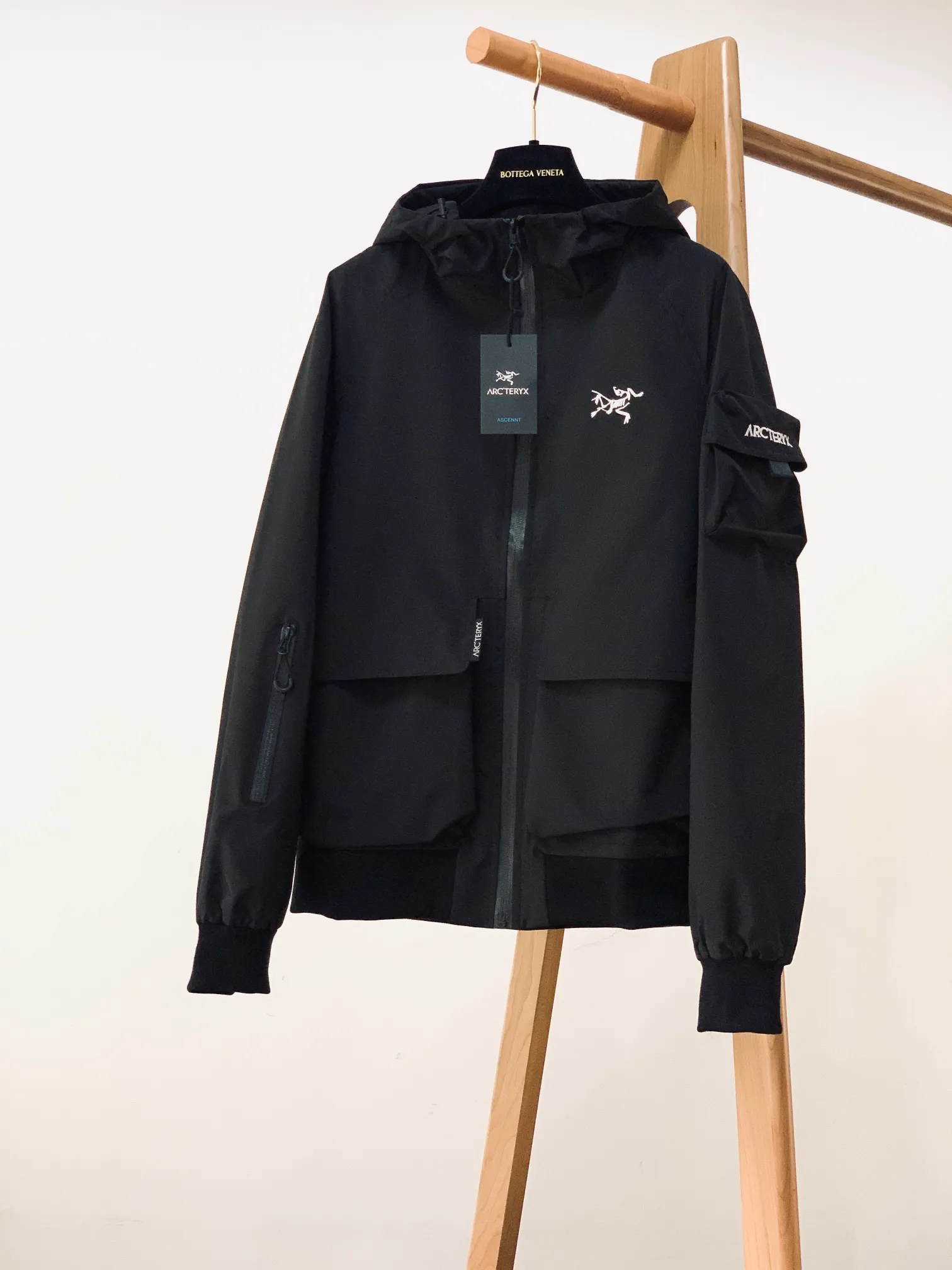 Same Style， ， 2026 New Arrival ， Original Premium Breathable ， ， ， Quality。 ， Sizes：M～3XL，